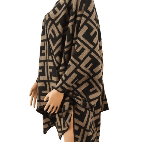 #56 Luxury Black and Tan Poncho - Picture 3 of 4